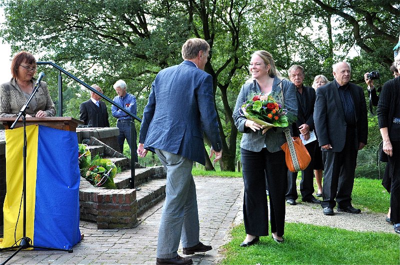 18-Bloemen voor Hester Maij.jpg - En bloemen voor Hester Maij.
